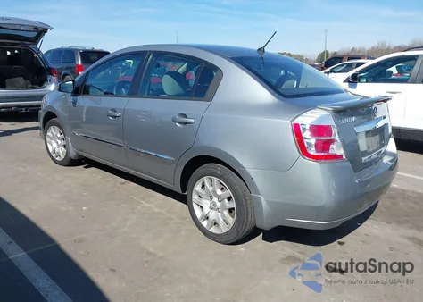 2011 Nissan Sentra 2.0S z USA, uszkodzony, nr VIN 3N1AB6AP1BL714726